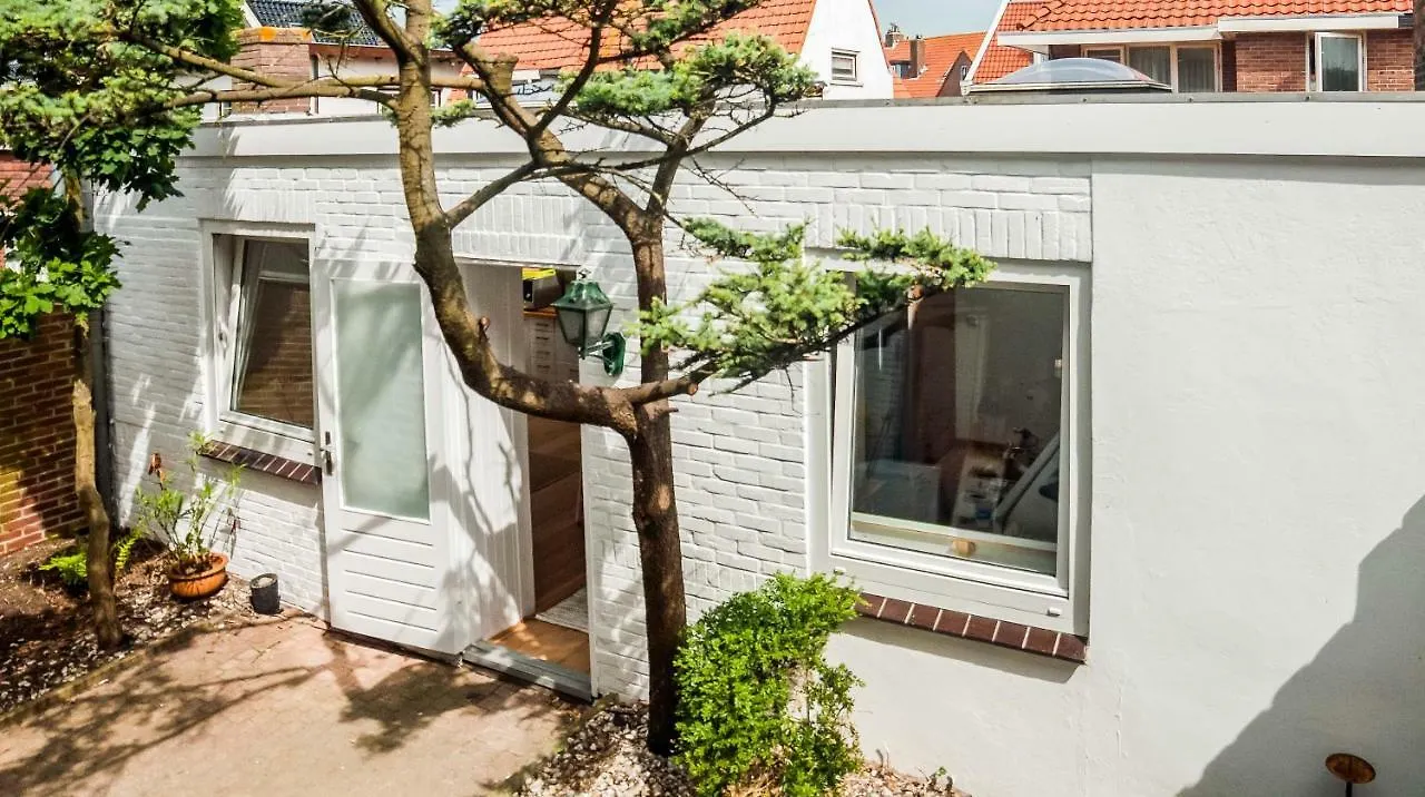 Cozy Bungalow For 2 זנדוורט